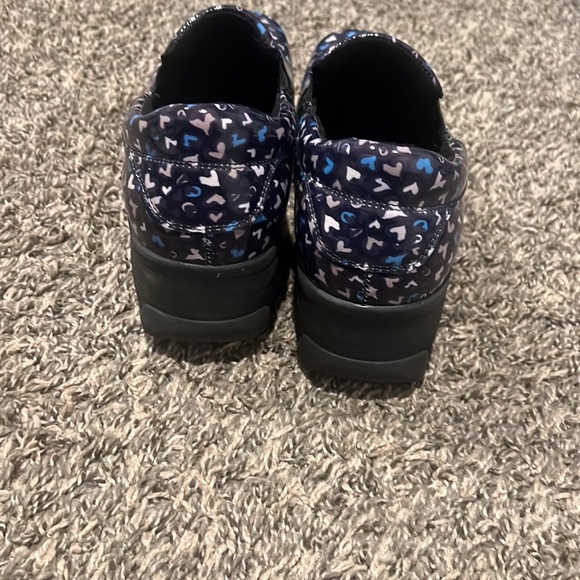 Easy Works by Easy Street 10W clogs - Picture 3 of 5